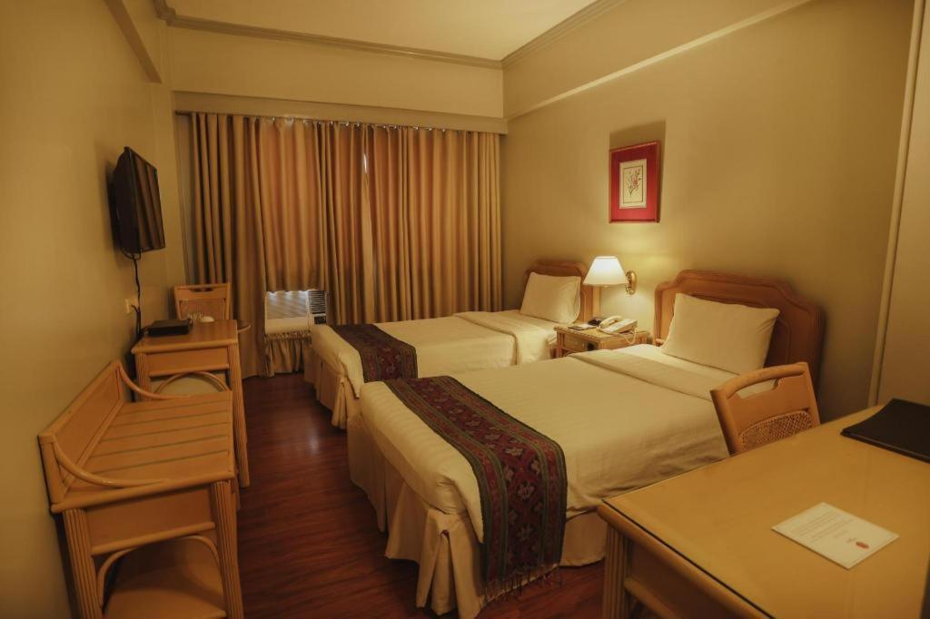Casa Leticia Boutique Hotel Davao Stadt Exterior foto